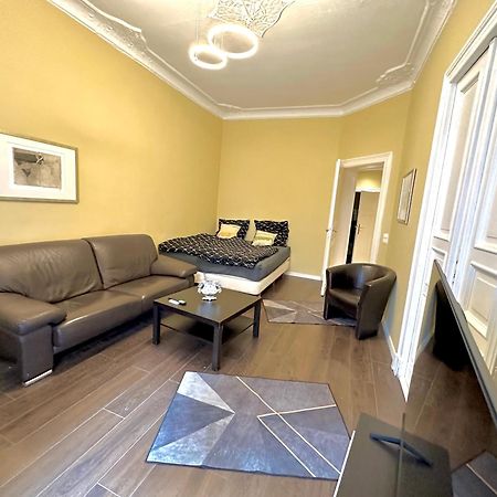 Schoenes Grosses Apartment Im Zentrum Berlins Екстериор снимка